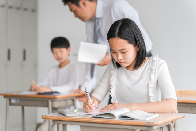 小学生の英語学習はいつから？